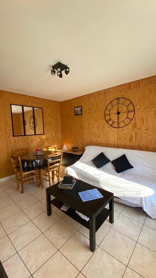 Maison de vacances pour 4 personnes, avec vue et terrasse ainsi que vue sur le lac et jardin, animaux acceptés