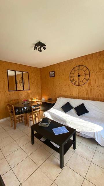 Gîte pour 4 personnes, avec terrasse et vue ainsi que vue sur le lac et jardin, animaux acceptés à Giffaumont-Champaubert