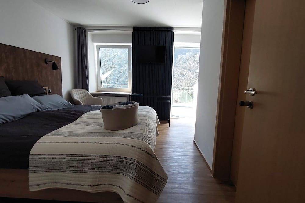 Entire apartment, Haus Moselliebe - Charmantes Frühstücks Zimmer mit Balkon und Blick auf die Mosel. Raucherfreihaus in Ediger-Eller, Cochem-Zell