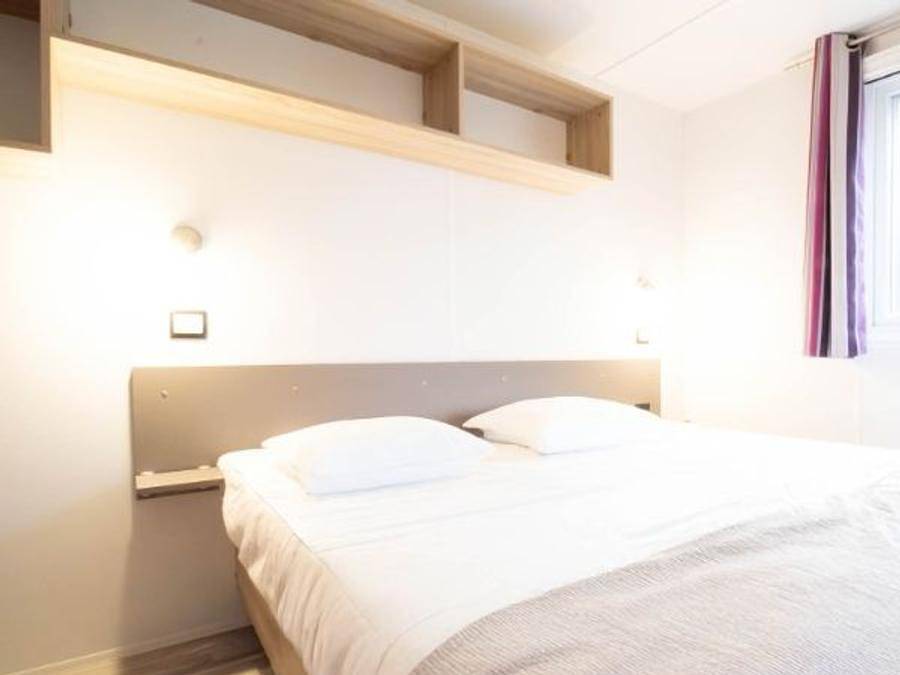 Camping Les Pins d'Oléron - Mobilhome 2 personnes - Mobile home Curacao**** 2 personnes in Le Grand-Village-Plage, Côte de Beauté