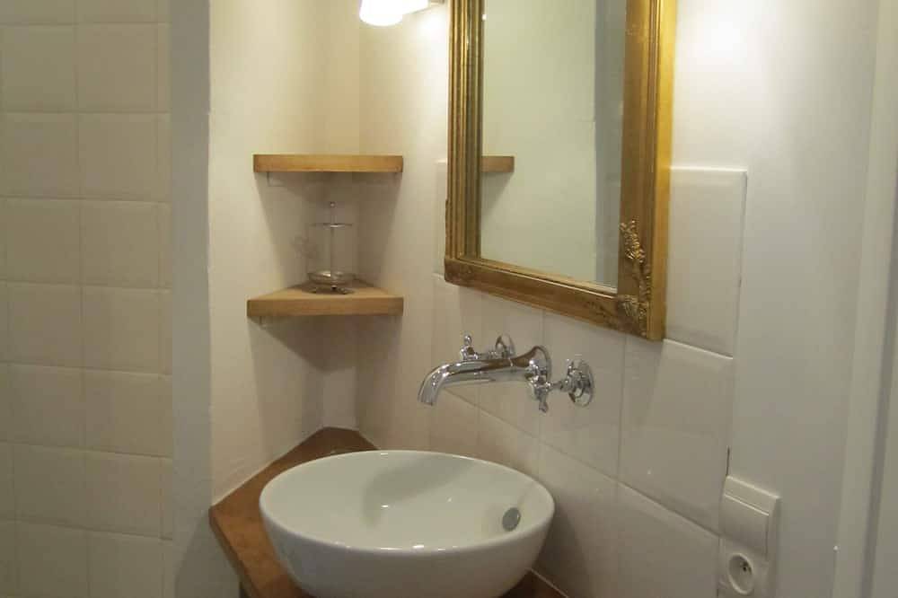 Encantadora casa restaurada con buen gusto en el Château d'Oléron in Le Château-d'Oléron, Côte de Beauté