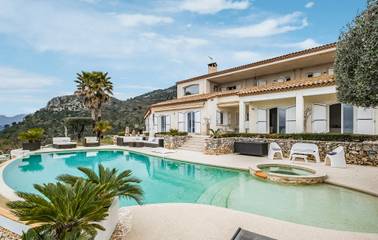 Cottage pour 8 personnes, avec piscine et jardin à Aspremont