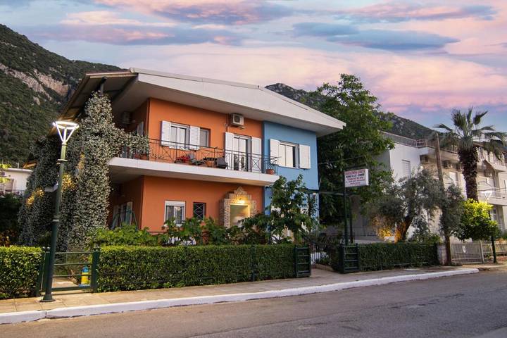 Ferienhaus für 2 Personen, mit Balkon und Terrasse sowie Garten und Ausblick