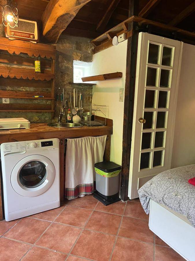 Cozy holiday house for two in marvelous nature in Vega de Pas, Cordillera Cantábrica