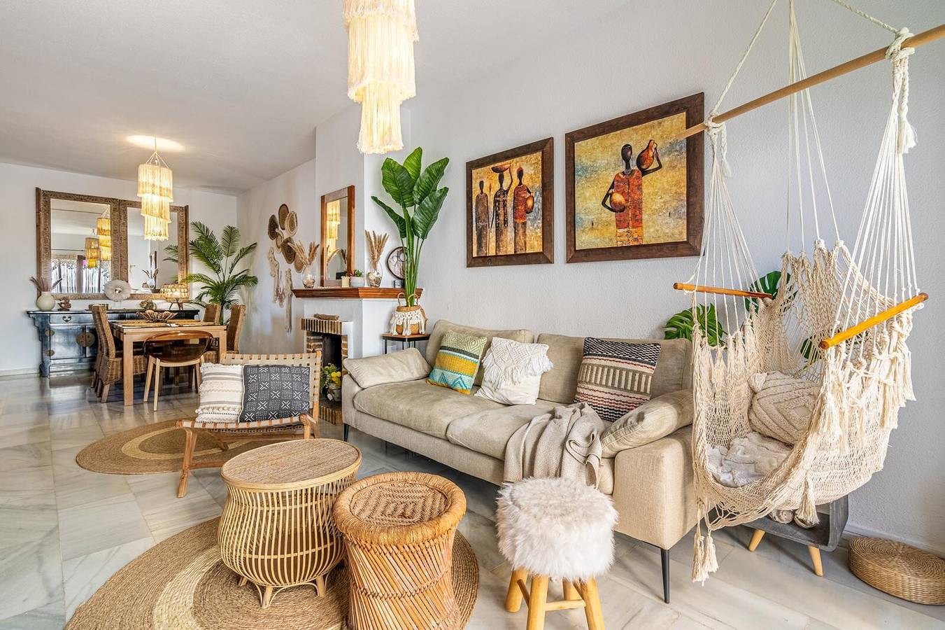 Casa vacacional 'Beachfront Bohochic 2' con balcón, Wi-Fi y aire acondicionado in Playa de Guadalobon, Estepona
