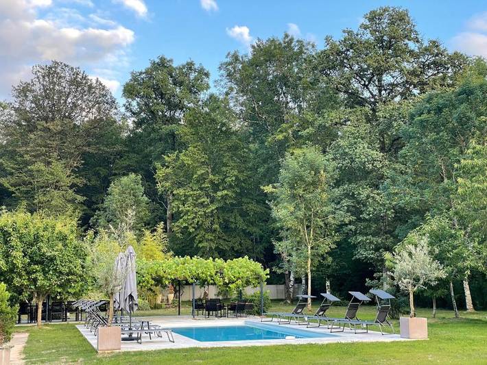 Location de vacances pour 25 personnes, avec jardin ainsi que piscine et terrasse à Courtenay - 3