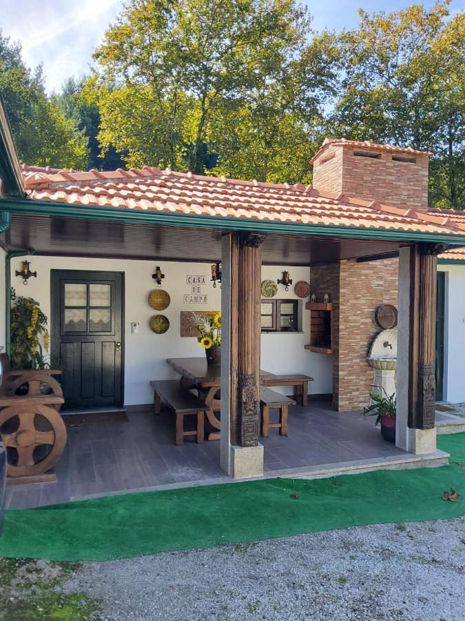 Location de vacances pour 3 personnes, avec jardin et vue ainsi que piscine et terrasse dans Pinheiro - 4
