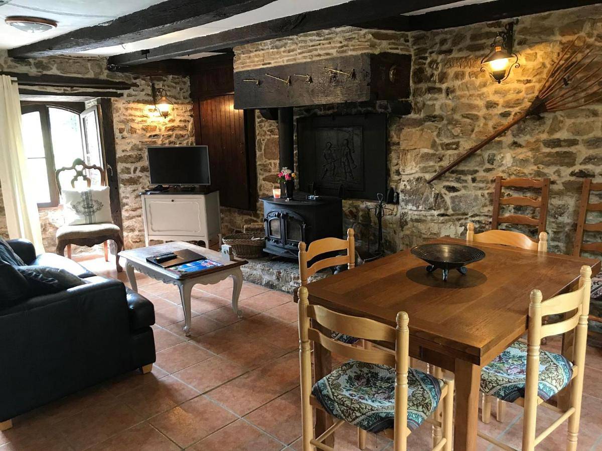 Double Room with Private Bathroom in Bussière-Poitevine, Région de Bellac