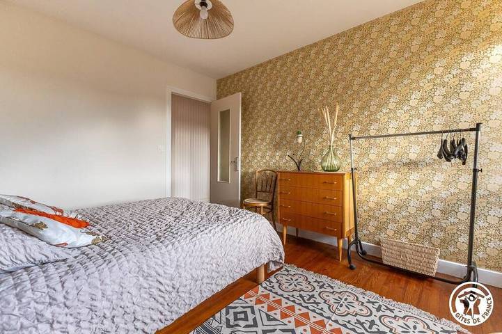 Location de vacances pour 6 personnes, avec jardin à Cournols - 3