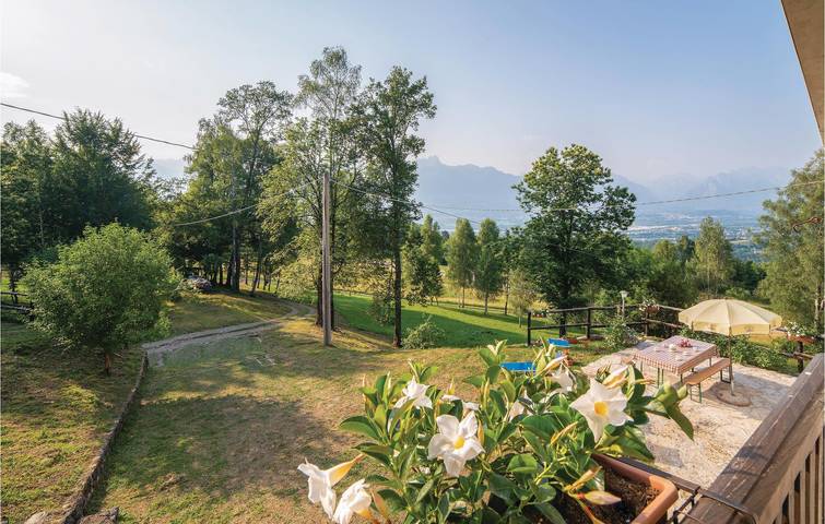 Appartamento con vista sul fiume, parcheggio e Wi-Fi in Scala mel, Borgo Valbelluna