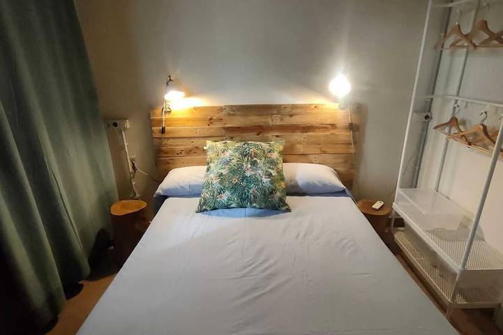 Location de vacances pour 2 personnes, avec jardin et piscine à Vall-llobrega - 4