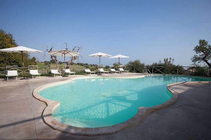 Ferienhaus für 4 Personen, mit Balkon und Garten sowie Pool, mit Haustier - 1
