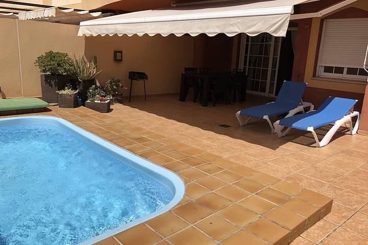 Apartamento de vacaciones para 6 personas, con jardín además de terraza y piscina, Se admiten mascotas - 1