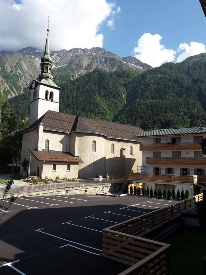 Gîte pour 6 personnes, avec jardin et vue, animaux acceptés dans Office De Tourisme Des Houches - 2