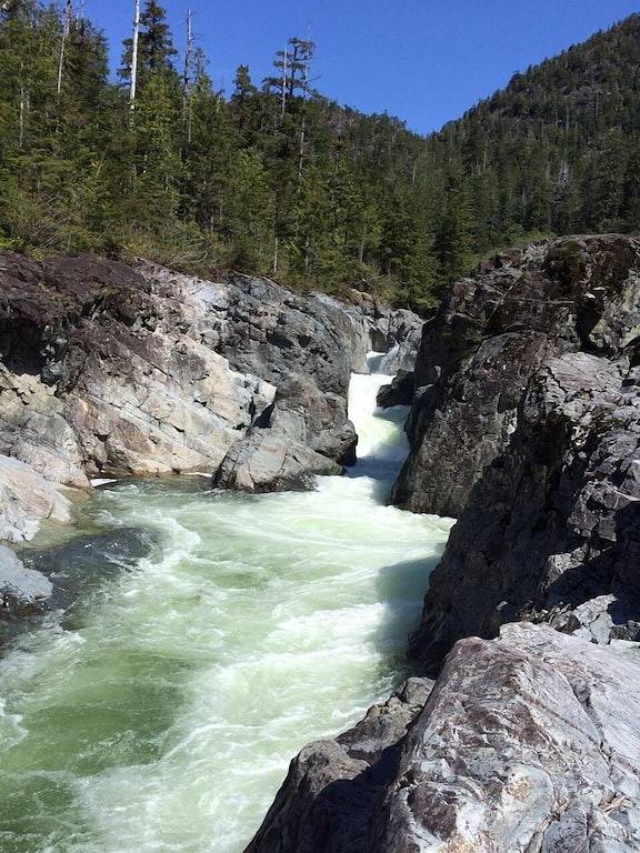 Wunderschöne Oceanfront Rancher mit herrlichem Blick, Sauna, Whirlpool und Billardtisch! in Tofino, Alberni-Clayoquot Regional District