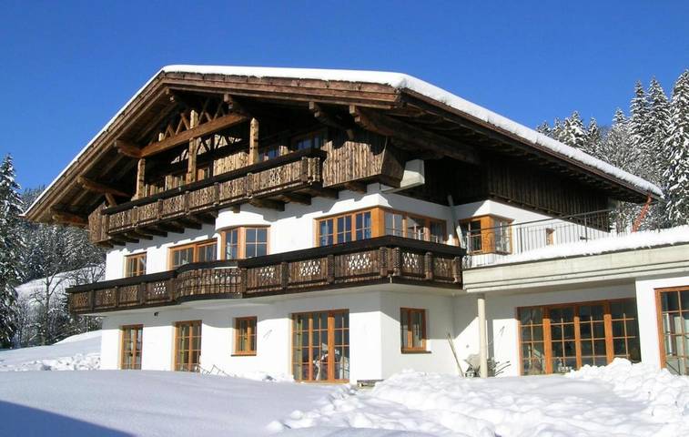 Ferienwohnung für 4 Personen, mit Terrasse und Garten sowie Sauna und Ausblick in Schattwald - 3