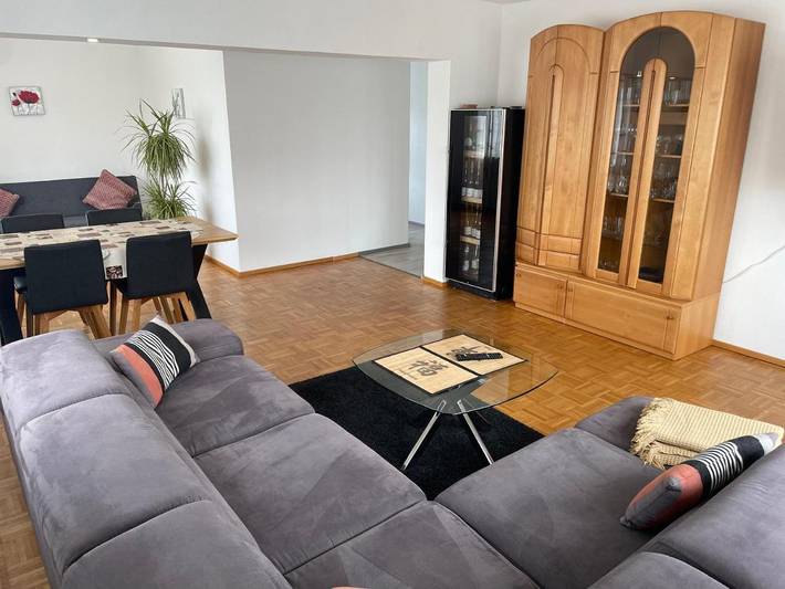 Ferienwohnung für 6 Personen, mit Balkon und Terrasse sowie Garten und Ausblick