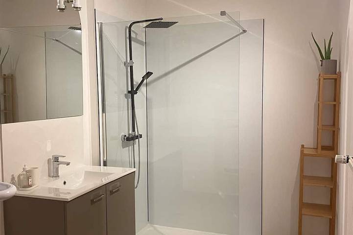 Location de vacances pour 3 personnes, avec piscine et jardin à Romeries - 4