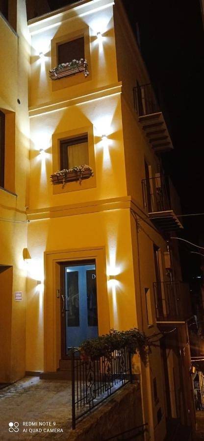 B&b per 6 persone, con Balcone e Terrazza nonché Panorama a Castelbuono