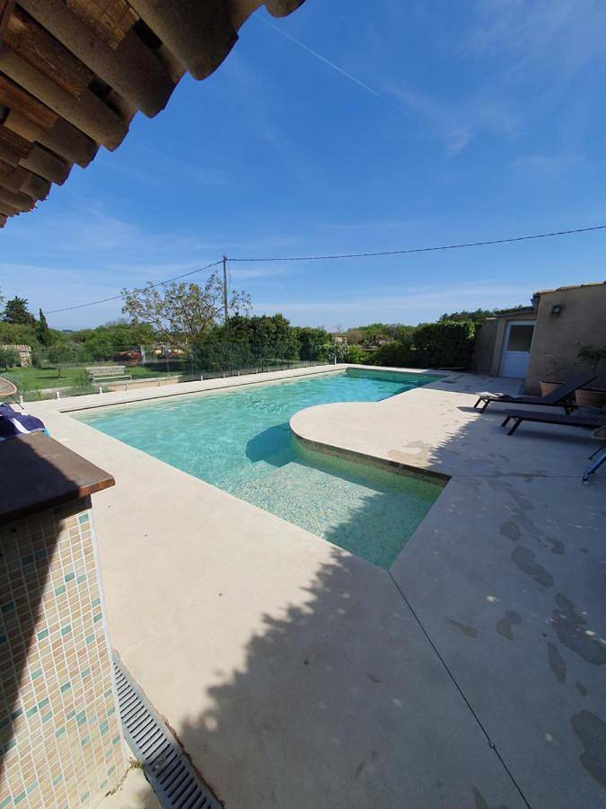 Location de vacances pour 8 personnes, avec jardin ainsi que piscine et vue à Saint-Marcel-d'Ardèche - 4