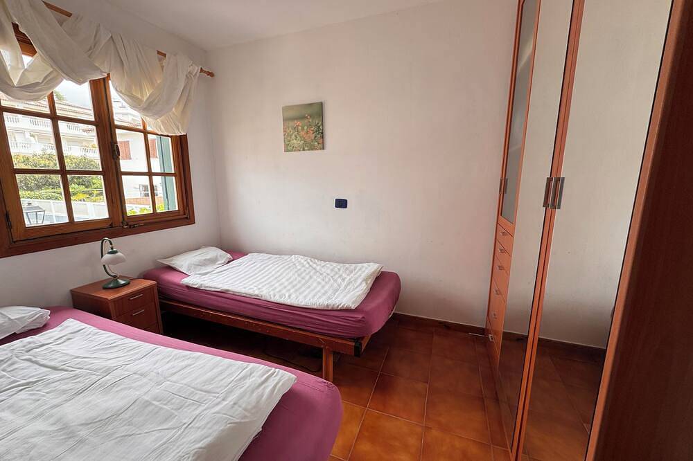 Fantastic end terraced house with private pool and garden in quiet residential area in Puerto de la Cruz, North Tenerife