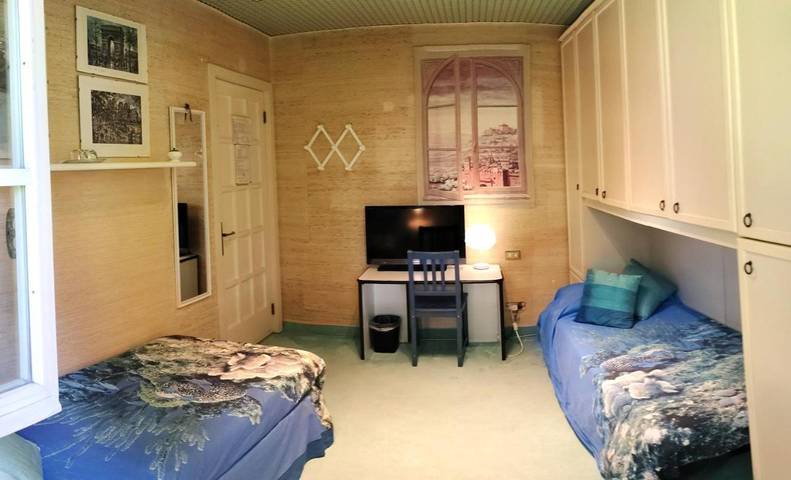 Location de vacances pour 3 personnes, avec jardin ainsi que vue et terrasse à Varèse - 3