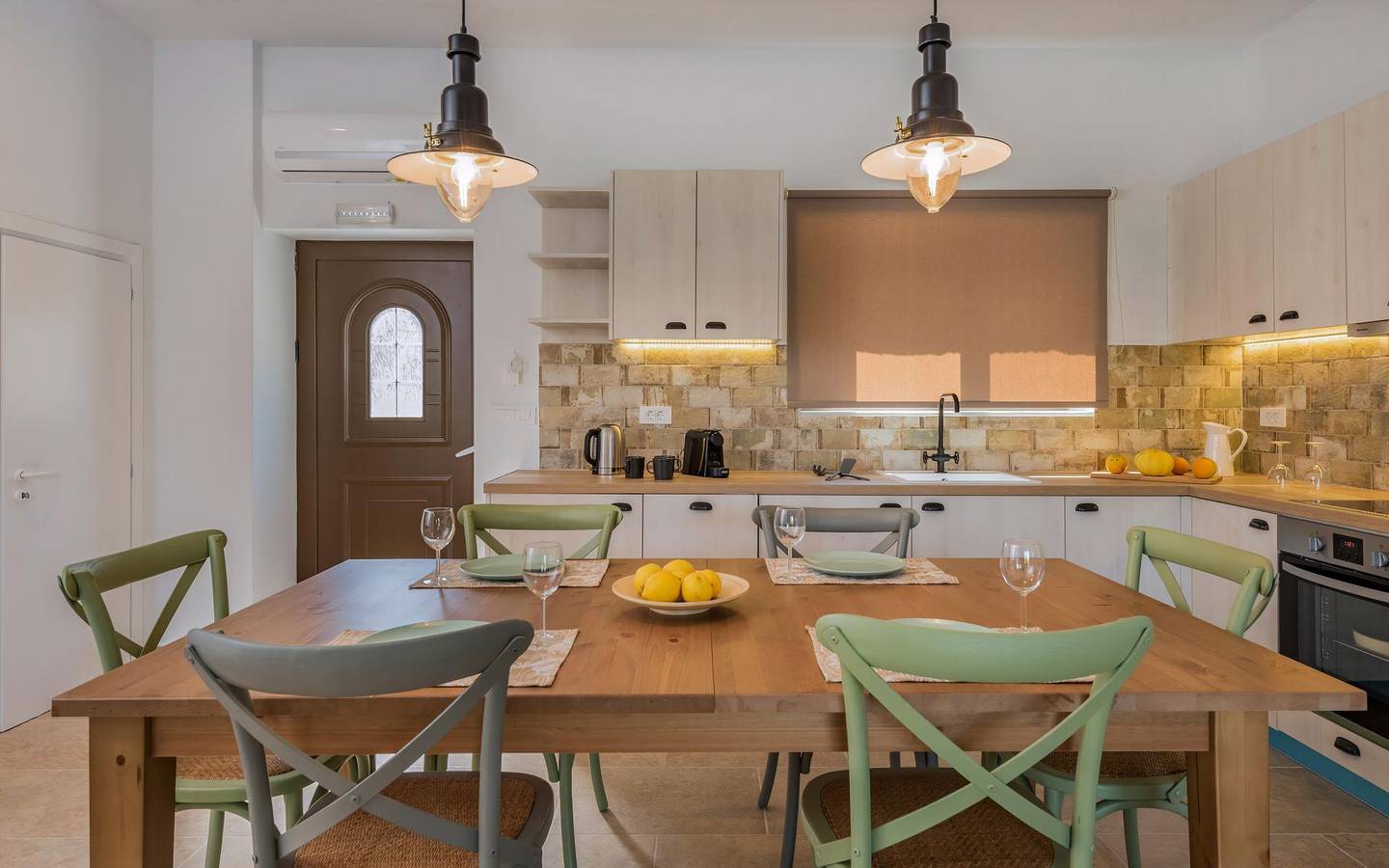 Splendid Zakynthos Villa | 3 Bedrooms | Villa Petlivia | En-suite Bathrooms | Walking Distance to Beach in Tragaki, Zante