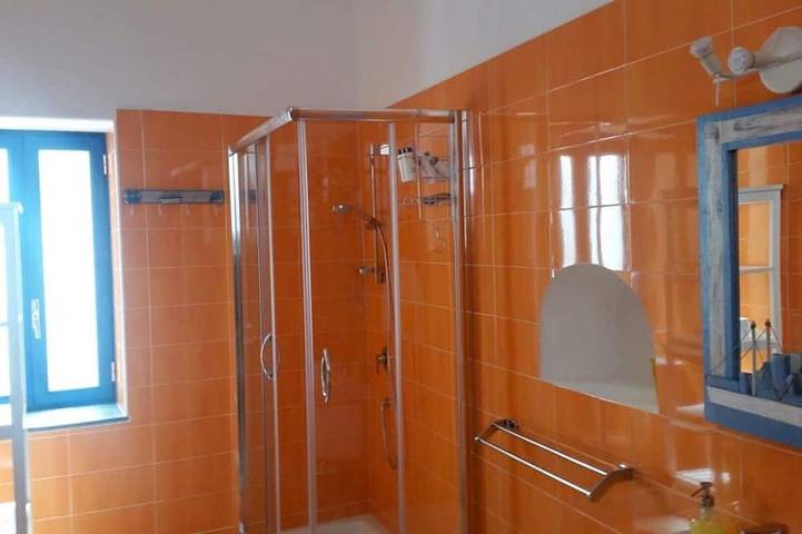 Schönes neu renoviertes äolisches Haus mit allem Komfort in Spiaggia Scari, Stromboli