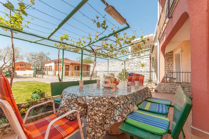 Ferienhaus für 7 Personen, mit Garten in Peroj - 2
