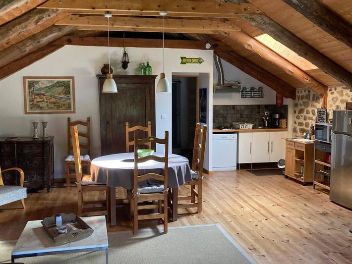 Gîte pour 5 personnes, avec jardin et vue à Le Chambon-sur-Lignon - 4