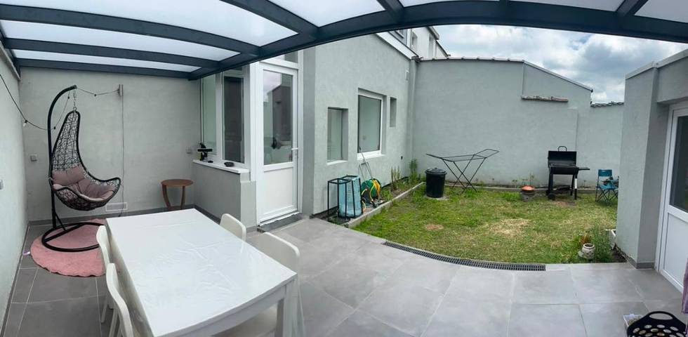 Tente pour 10 personnes, avec Terrasse et Jardin
