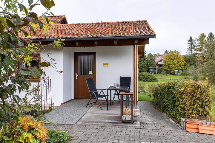 Casa vacanze "Katrin" con terrazza privata e Wi-Fi in Bad Urach, Neckar-Alb