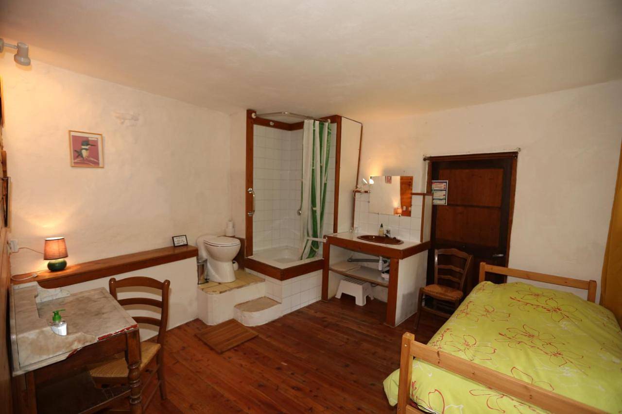 Triple Room with Mountain View in Sainte-Jalle, Région de nyons