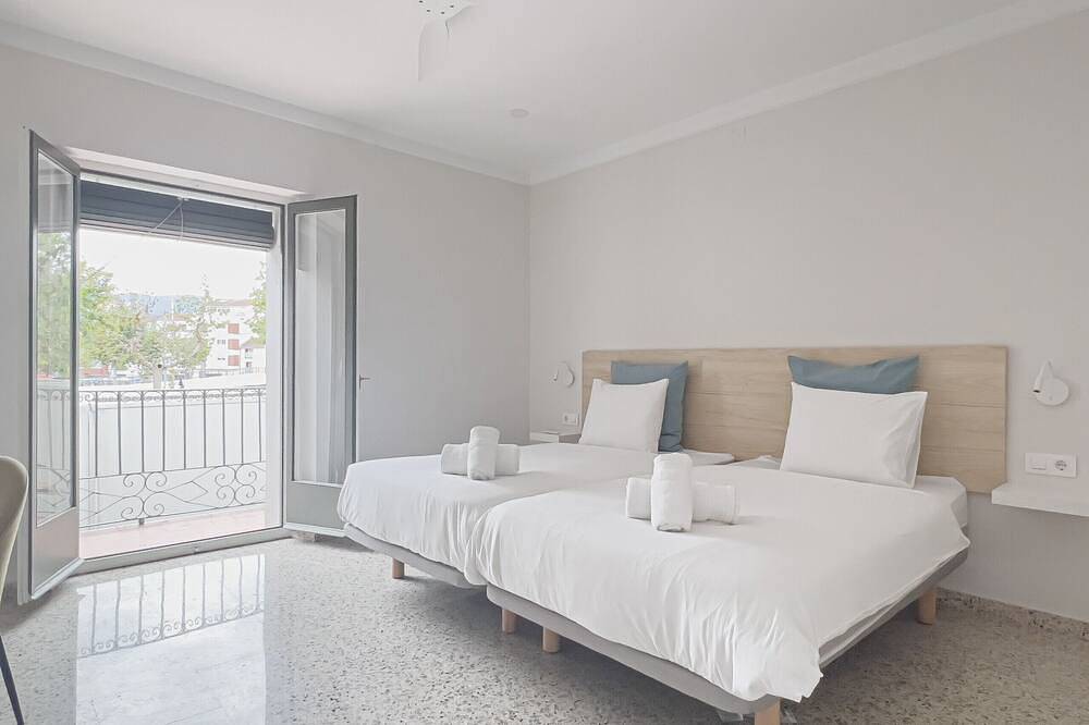 Majordoms - Cosines 48, Banyoles in Banyoles, Pla de l'Estany