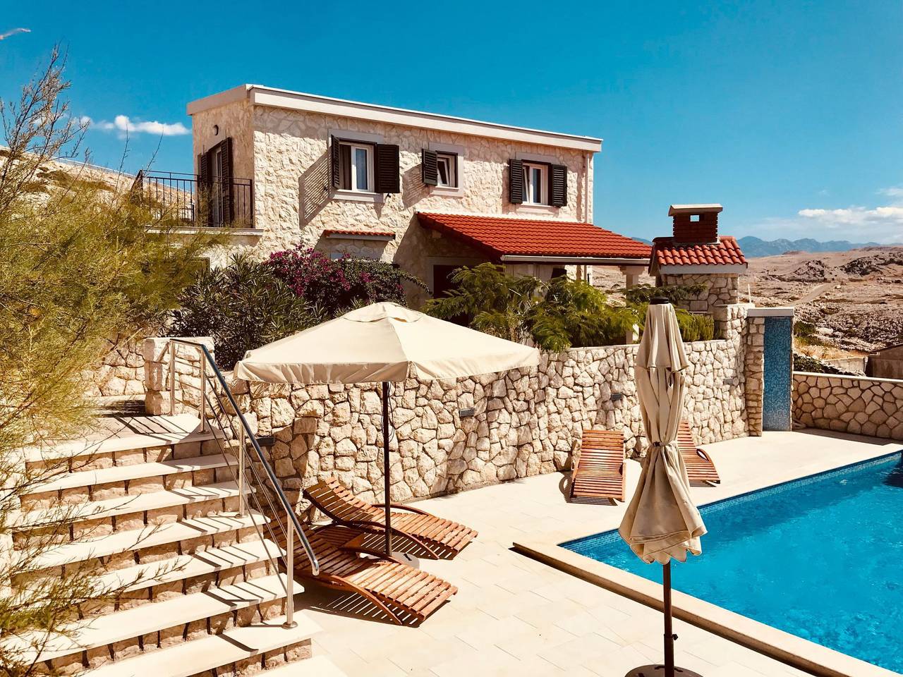 Villa Dražica mit beheiztem Pool - ruhige Lage in Zubovići, Pag