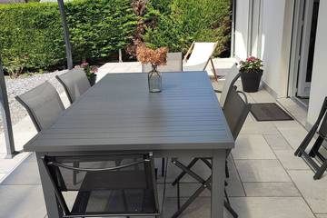 Gîte pour 6 personnes, avec terrasse et jardin à Lanchères