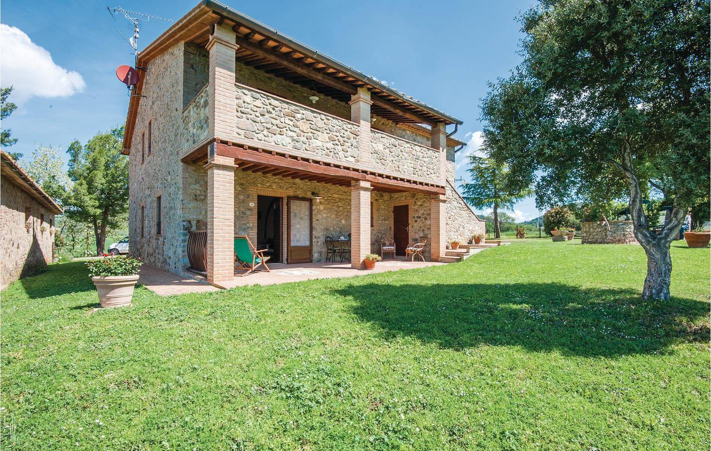 Appartamento intero, Appartamento a bordo piscina con parcheggio e internet in Cinigiano, Provincia di Grosseto
