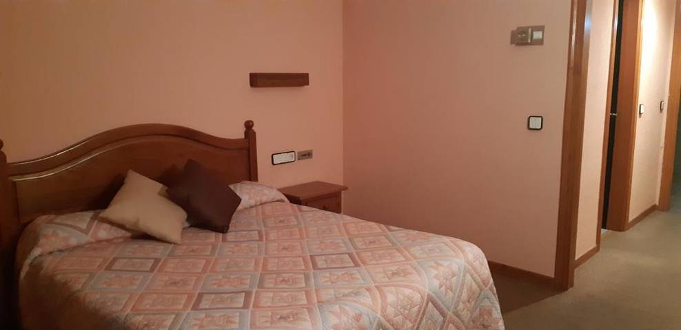 Casa rural para 3 personas, con terraza en Boca de Huérgano - 3