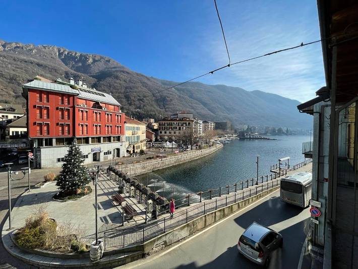 Gîte pour 4 personnes, avec vue sur le lac ainsi que vue et balcon à Omegna
