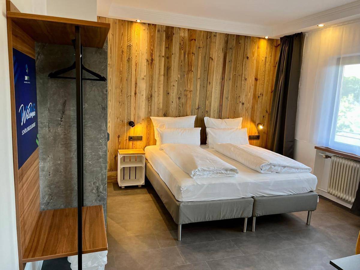 Double room in Weiskirchen, Saar-Nahe-Bergland