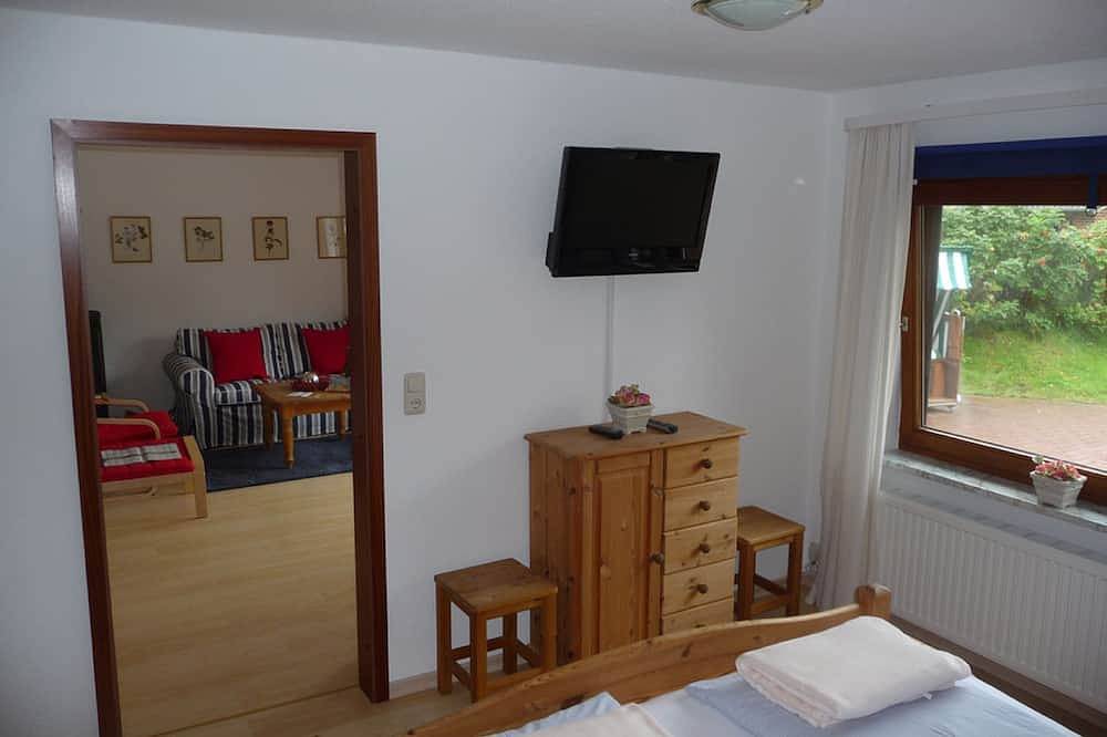Ganze Wohnung, Ferienwohnung Kattenwarft Eg in St. Peter-Ording, Eiderstedt