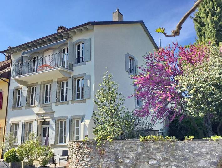 Gîte pour 2 personnes, avec terrasse à Perroy