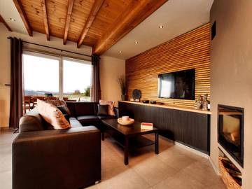 Location de vacances pour 6 personnes, avec sauna et jardin ainsi que terrasse et jacuzzi dans Nadrin