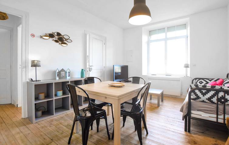 Ganze Ferienwohnung, Zentrale, gemütliche Wohnung mit WLAN und Parkplatz in Saint-Benoît-de-l'Aure, Bayeux und Umgebung