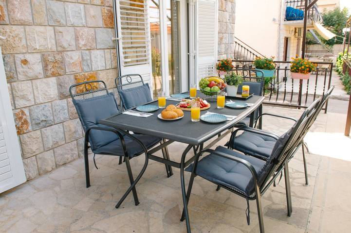 Dom dla 10 osób, z balkon/ taras w Podstrana