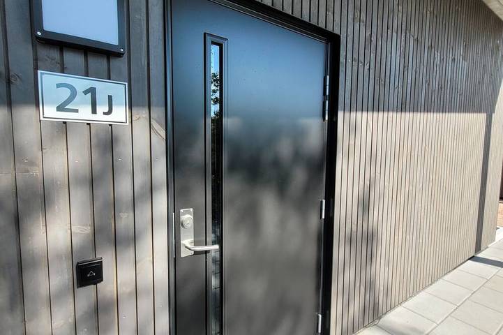 Ganze Wohnung, New apartment 5min to airport at Kokstad train station in Fana, Bergen