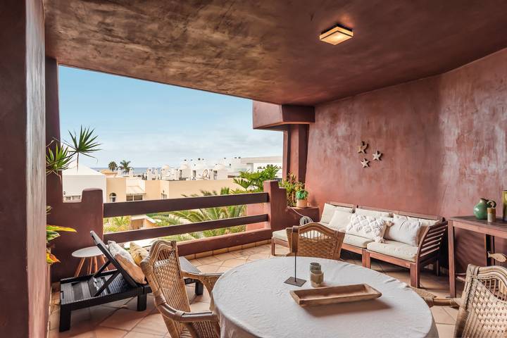Apartamento para 3 personas, con terraza y piscina, Se admiten mascotas en Palm-Mar