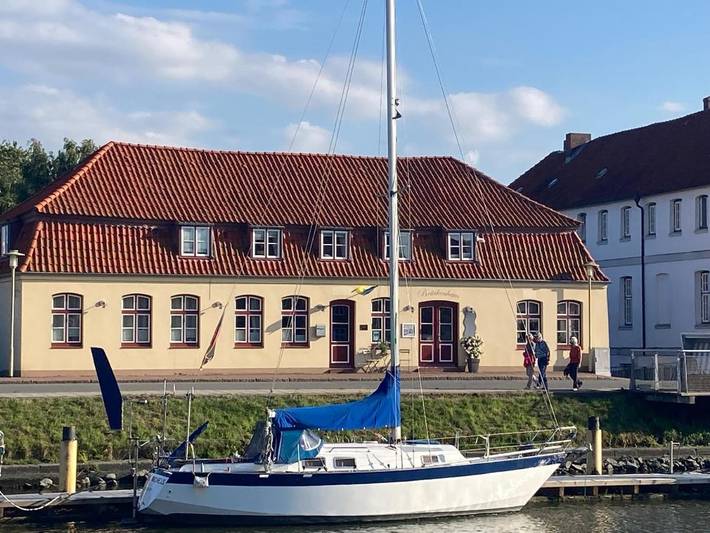 Hotel für 2 Personen, mit Terrasse und Ausblick in Glückstadt - 2