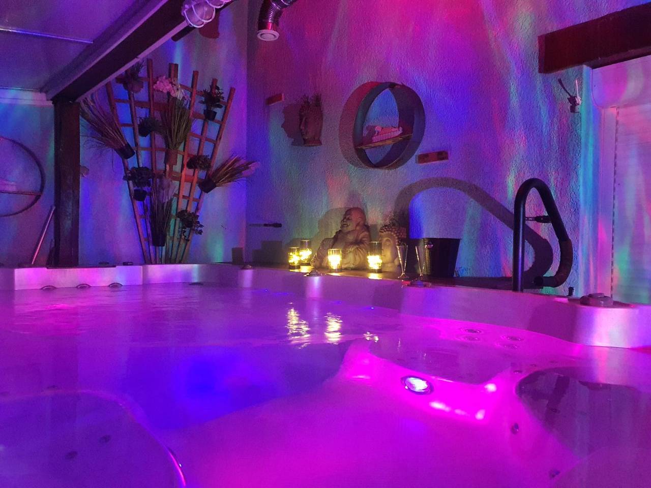 Gîte romantique "Le Spa'Tio" in Saint-Maximin (Oise), Oise