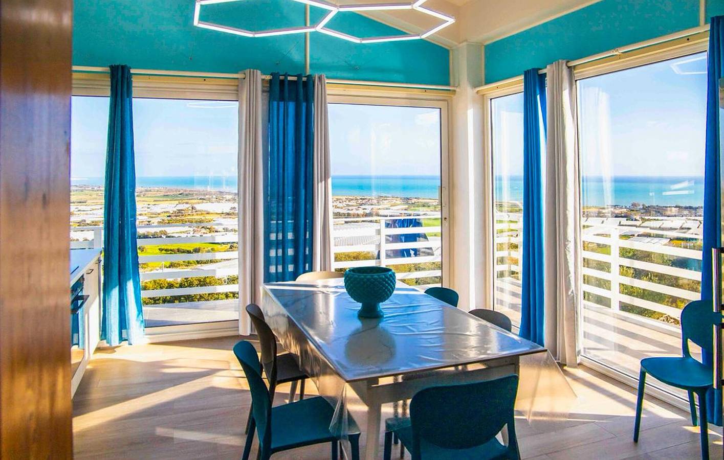 Appartement am Pool mit A/C & Wifi, 2km zum Strand in Ragusa, Ragusa Provinz